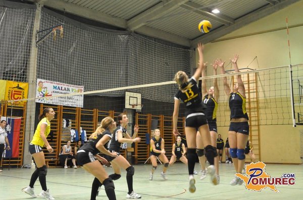 Foto: Puconske odbojkarice zmagale na domačem terenu